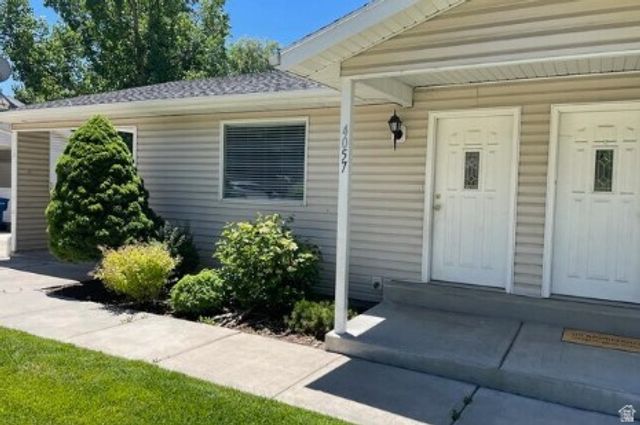 4055 S HILLCREST CIR, South Ogden, UT 84405