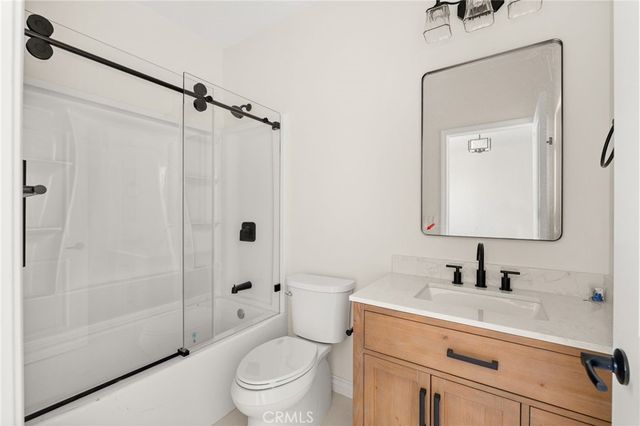 3260 Howe Street, Corona, CA 92881