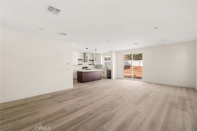 3260 Howe Street, Corona, CA 92881