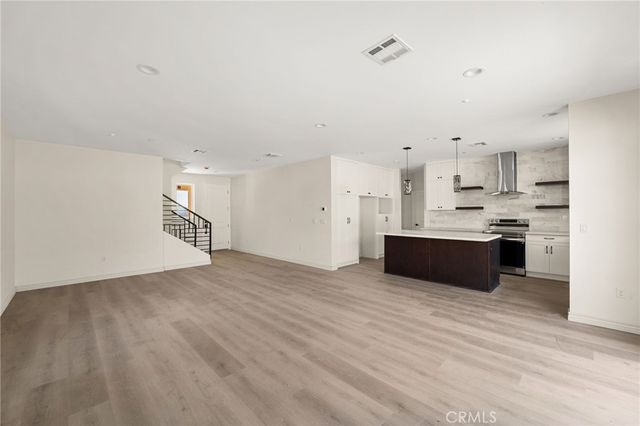 3260 Howe Street, Corona, CA 92881