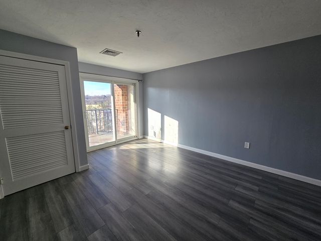 230 Willard St 502, Quincy, MA 02169