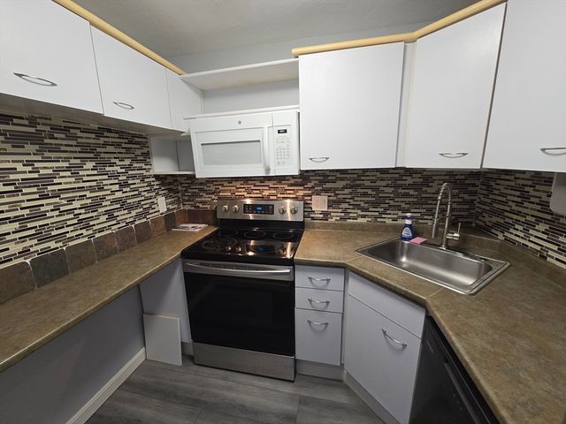 230 Willard St 502, Quincy, MA 02169