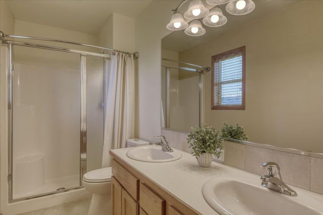 9012 N Ash St, Spokane, WA 99208