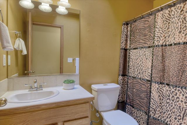 9012 N Ash St, Spokane, WA 99208