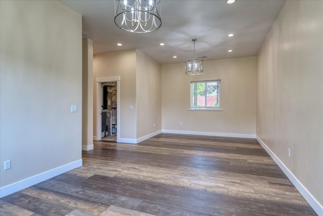 9012 N Ash St, Spokane, WA 99208