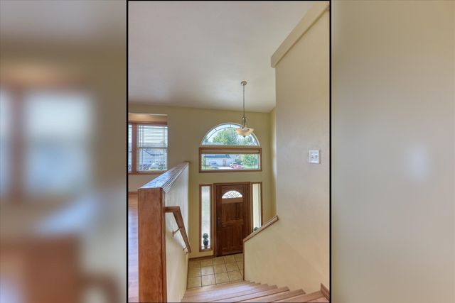 9012 N Ash St, Spokane, WA 99208