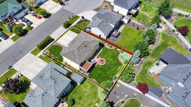9012 N Ash St, Spokane, WA 99208