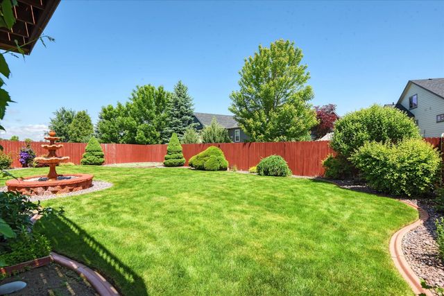 9012 N Ash St, Spokane, WA 99208
