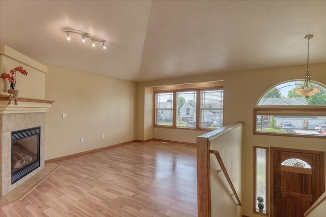 9012 N Ash St, Spokane, WA 99208