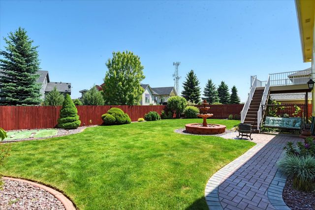 9012 N Ash St, Spokane, WA 99208