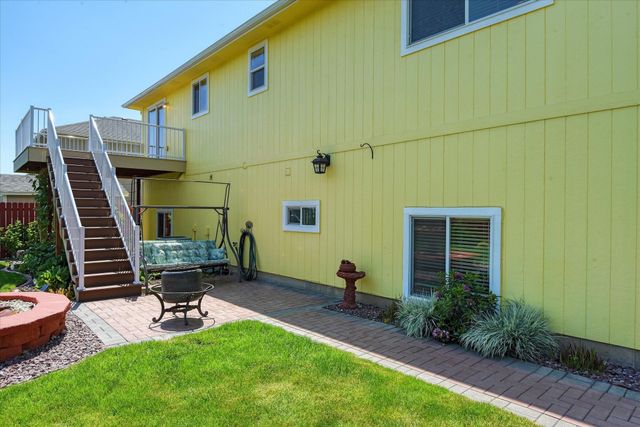 9012 N Ash St, Spokane, WA 99208