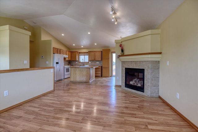 9012 N Ash St, Spokane, WA 99208