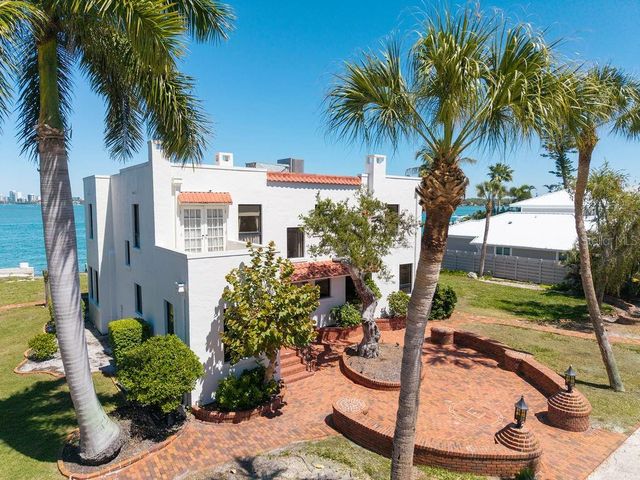 679 NORSOTA WAY, Sarasota, FL 34242