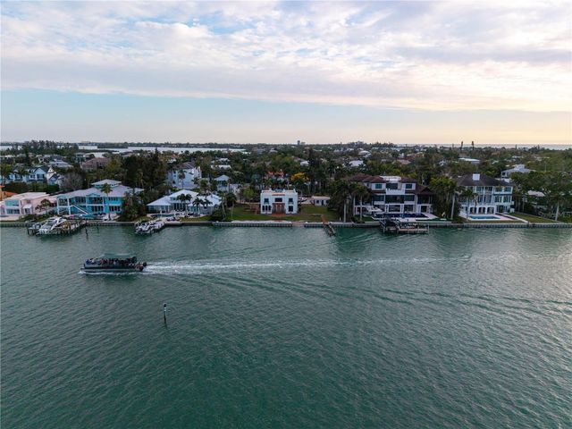 679 NORSOTA WAY, Sarasota, FL 34242