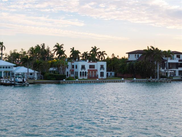 679 NORSOTA WAY, Sarasota, FL 34242