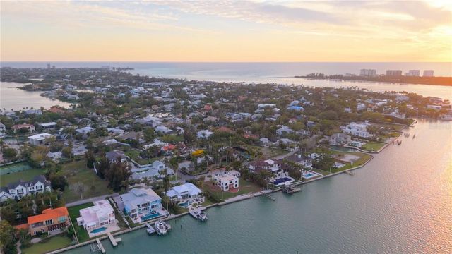 679 NORSOTA WAY, Sarasota, FL 34242