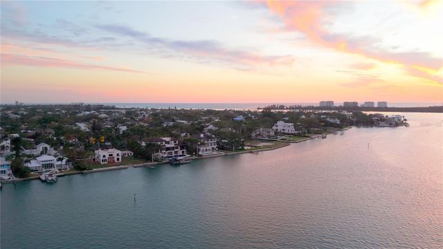 679 NORSOTA WAY, Sarasota, FL 34242