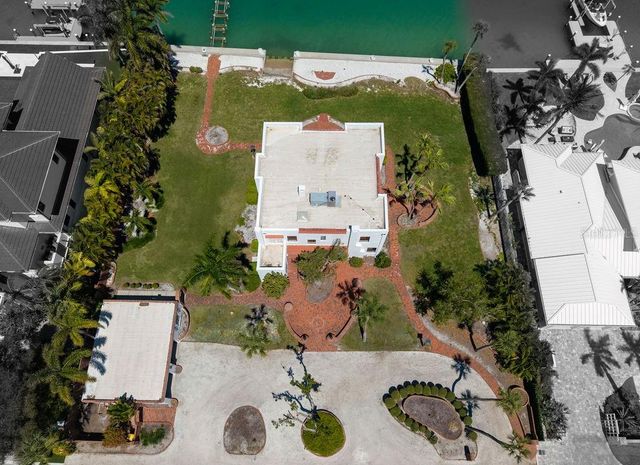 679 NORSOTA WAY, Sarasota, FL 34242