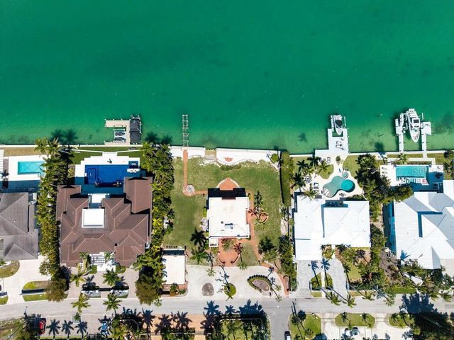 679 NORSOTA WAY, Sarasota, FL 34242