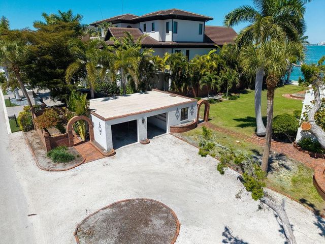 679 NORSOTA WAY, Sarasota, FL 34242