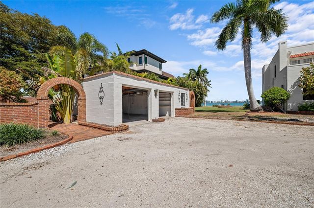 679 NORSOTA WAY, Sarasota, FL 34242