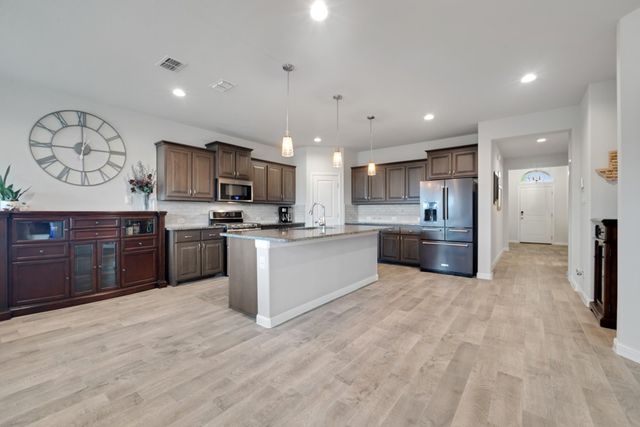 1100 Bowes Court, Fort Worth, TX 76247