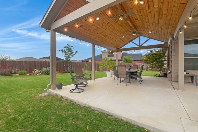 1100 Bowes Court, Fort Worth, TX 76247