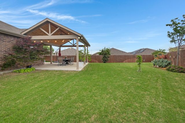 1100 Bowes Court, Fort Worth, TX 76247