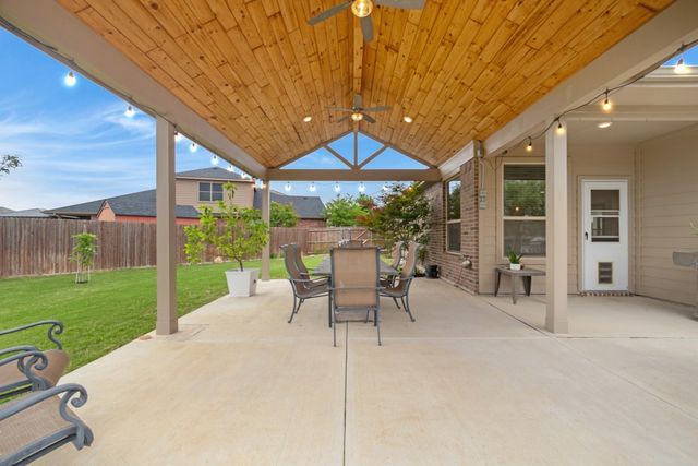 1100 Bowes Court, Fort Worth, TX 76247