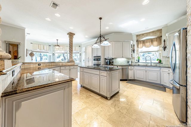 112 Los Colinas, Spring Branch, TX 78070