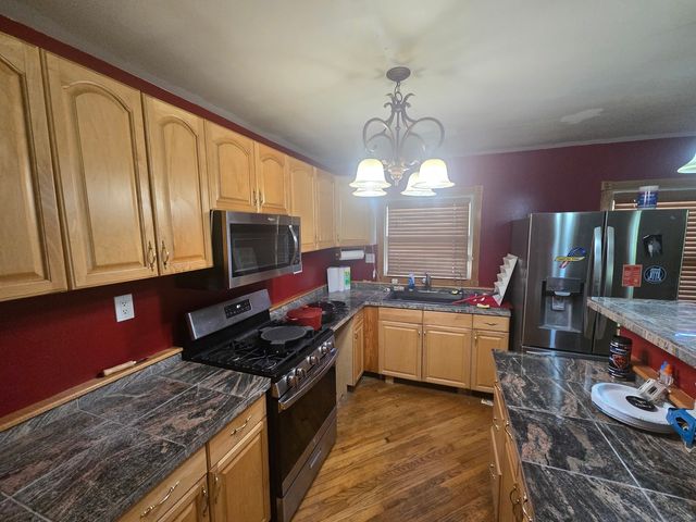 865 Riverside Drive, South Elgin, IL 60177