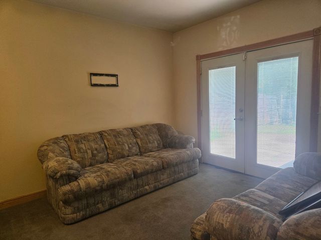 865 Riverside Drive, South Elgin, IL 60177