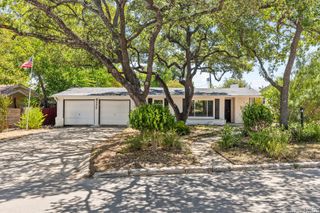 2406 W Kings, San Antonio, TX 78228
