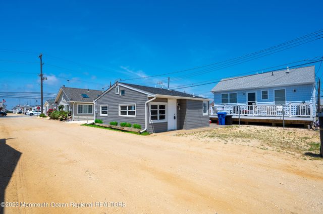 34 E Crane Way, Lavallette, NJ 08735