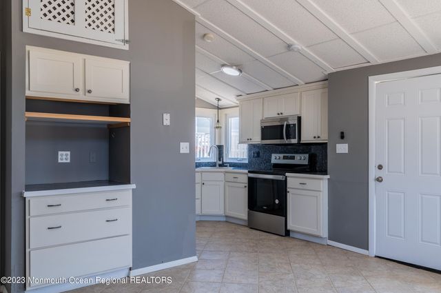 34 E Crane Way, Lavallette, NJ 08735