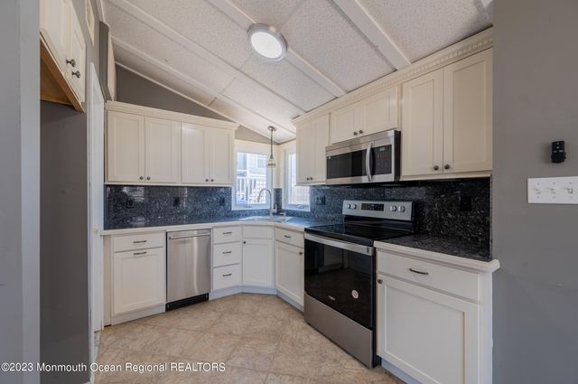 34 E Crane Way, Lavallette, NJ 08735