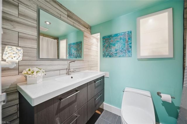 3558 Shore Dr Apt 109, Virginia Beach, VA 23455