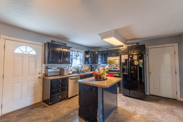 375 Canterbury Drive, Science Hill, KY 42553