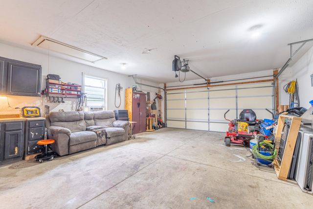 375 Canterbury Drive, Science Hill, KY 42553