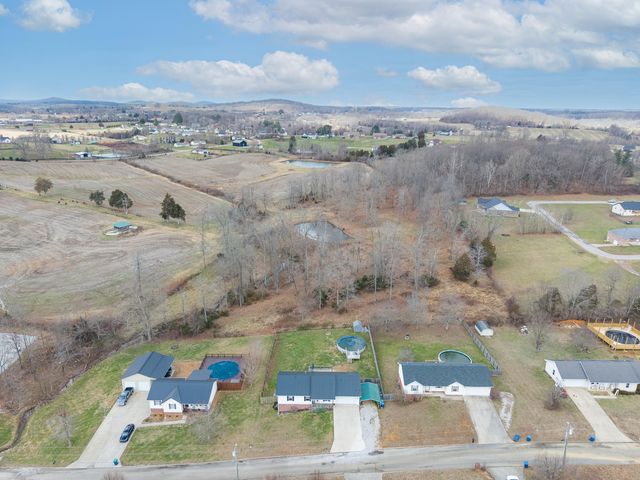 375 Canterbury Drive, Science Hill, KY 42553