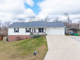 375 Canterbury Drive, Science Hill, KY 42553