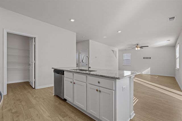 328 Emery Oak Dr., Murrells Inlet, SC 29576