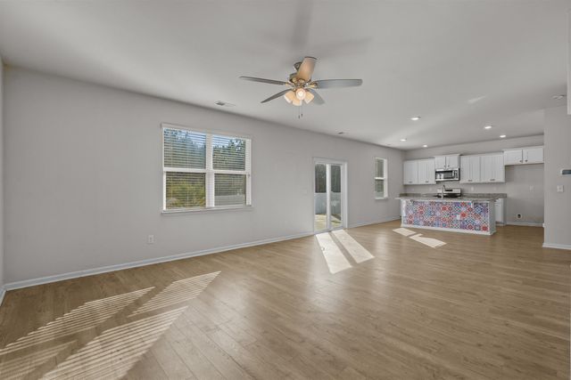 328 Emery Oak Dr., Murrells Inlet, SC 29576