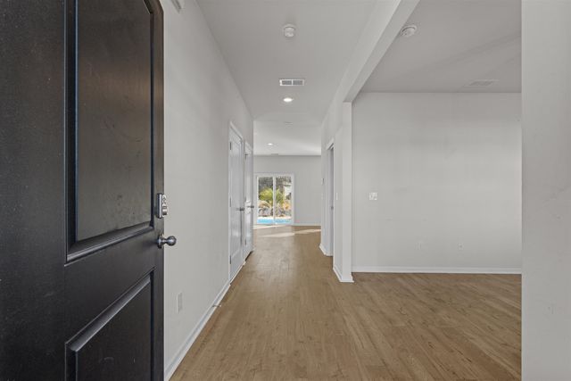 328 Emery Oak Dr., Murrells Inlet, SC 29576