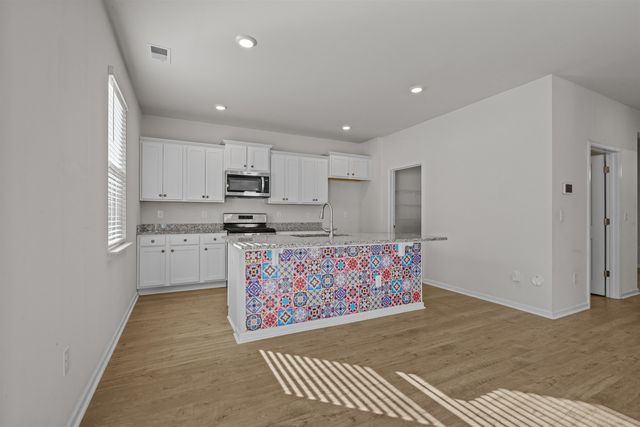 328 Emery Oak Dr., Murrells Inlet, SC 29576