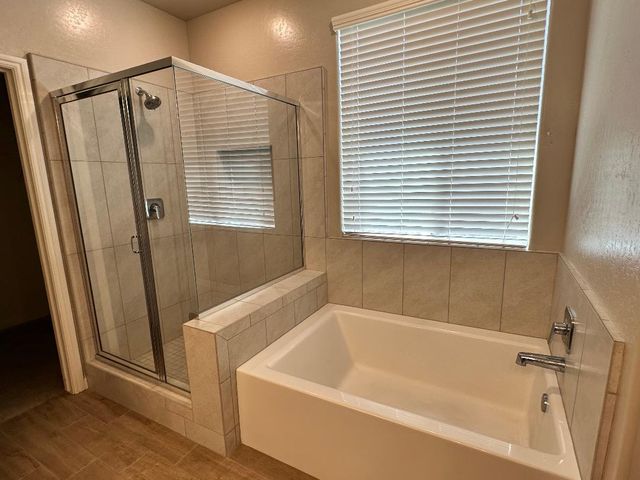 428 Cathedral Court S, Madera, CA 93636