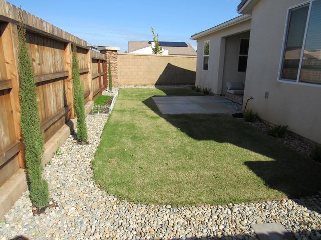428 Cathedral Court S, Madera, CA 93636