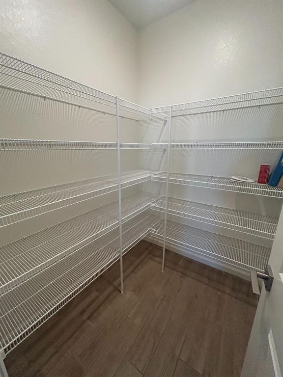 Image 10 of property listing at 428 Cathedral Court S, Madera, CA 93636