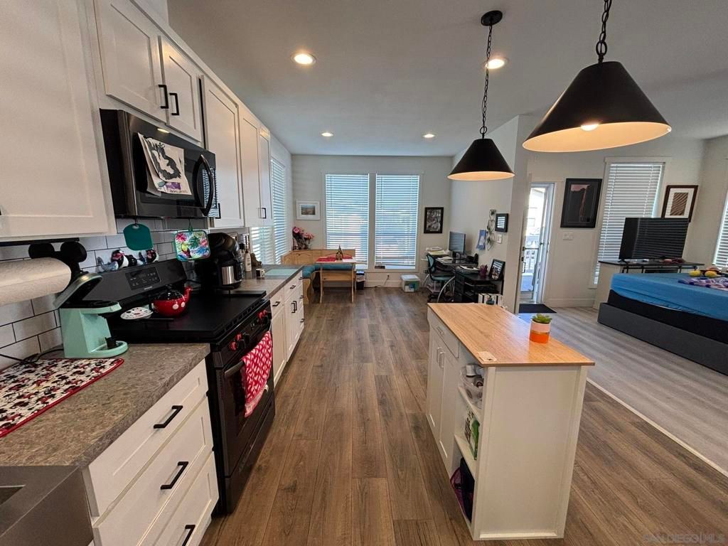 Image 10 of property listing at 13111 Bonita Vista St 228, Poway, CA 92064