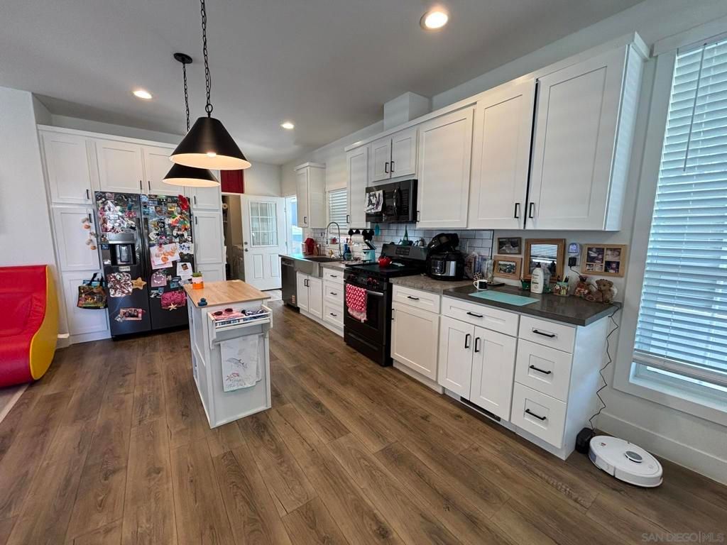 Image 15 of property listing at 13111 Bonita Vista St 228, Poway, CA 92064